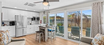 Blastoff Beach House w HUGE Pool, Putting Green...And More!! 4 Blocks to Beach.