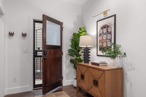 Interior - The Ridgeline - New Rooftop Retreat Near The Gulch (Nashville)