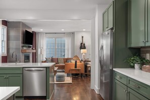 Interior - The Ridgeline - New Rooftop Retreat Near The Gulch (Nashville)