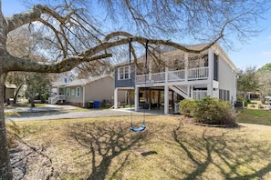 Exterior - Breaking Tables & Waves (Oak Island)