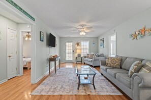 Room - Breaking Tables & Waves (Oak Island)