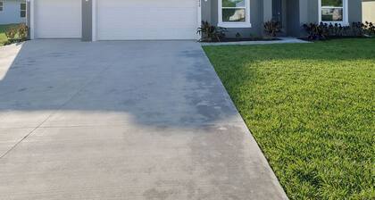 Sebastian Serenity - 4BR/2BA home near beaches