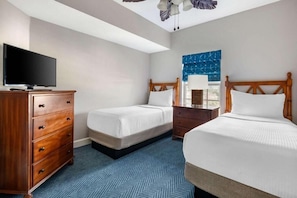 Fer et planche à repasser, Wi-Fi gratuit, draps fournis