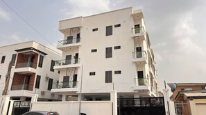 Exterior - 3bedroom Luxury Flat (Ikeja)
