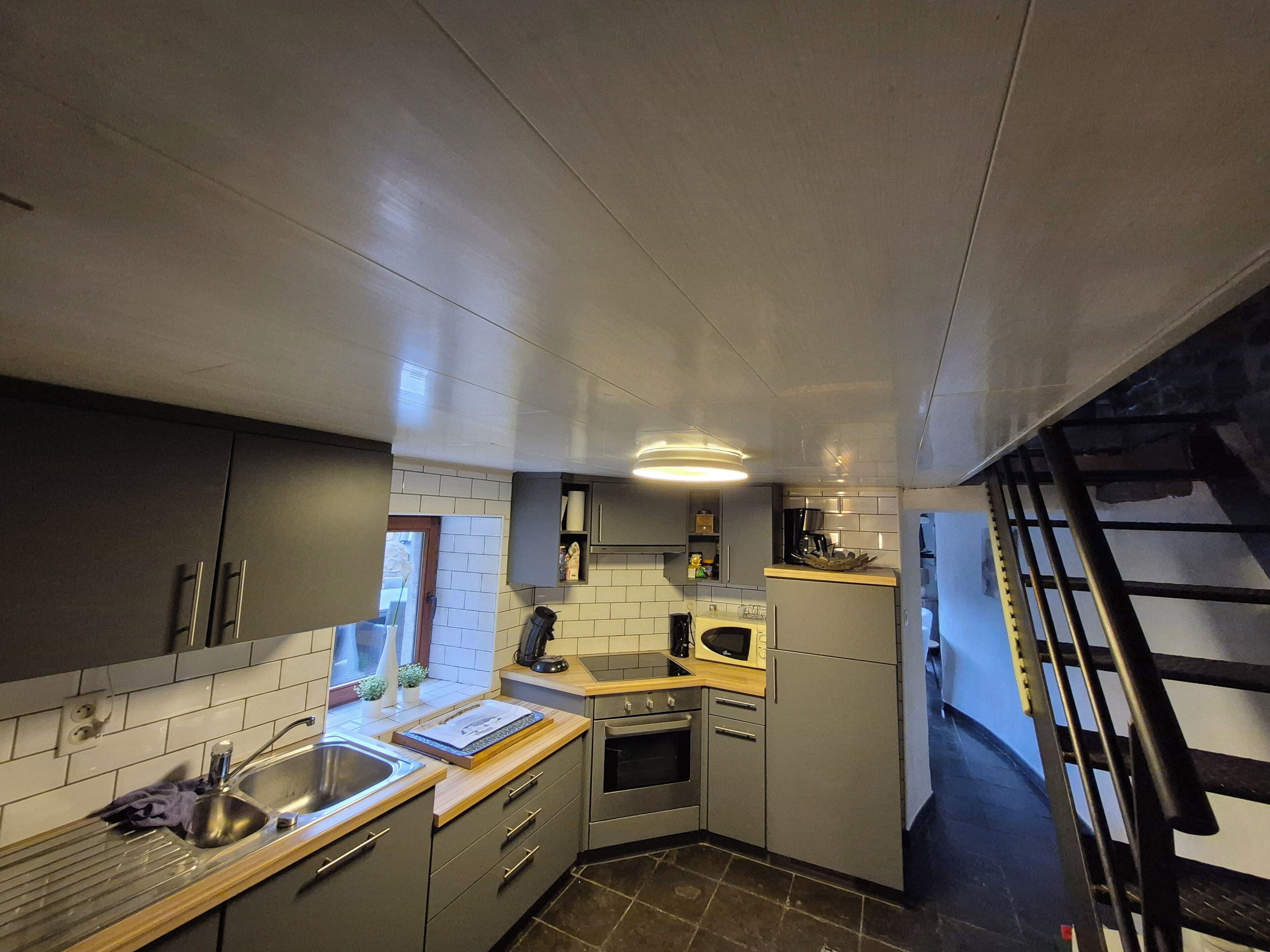 Microonde, forno, piano cottura, lavastoviglie