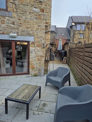 Terrace/patio - Le pas de la Fagne is a cosy gite located in the beautiful village of Fraiture. (Sprimont)