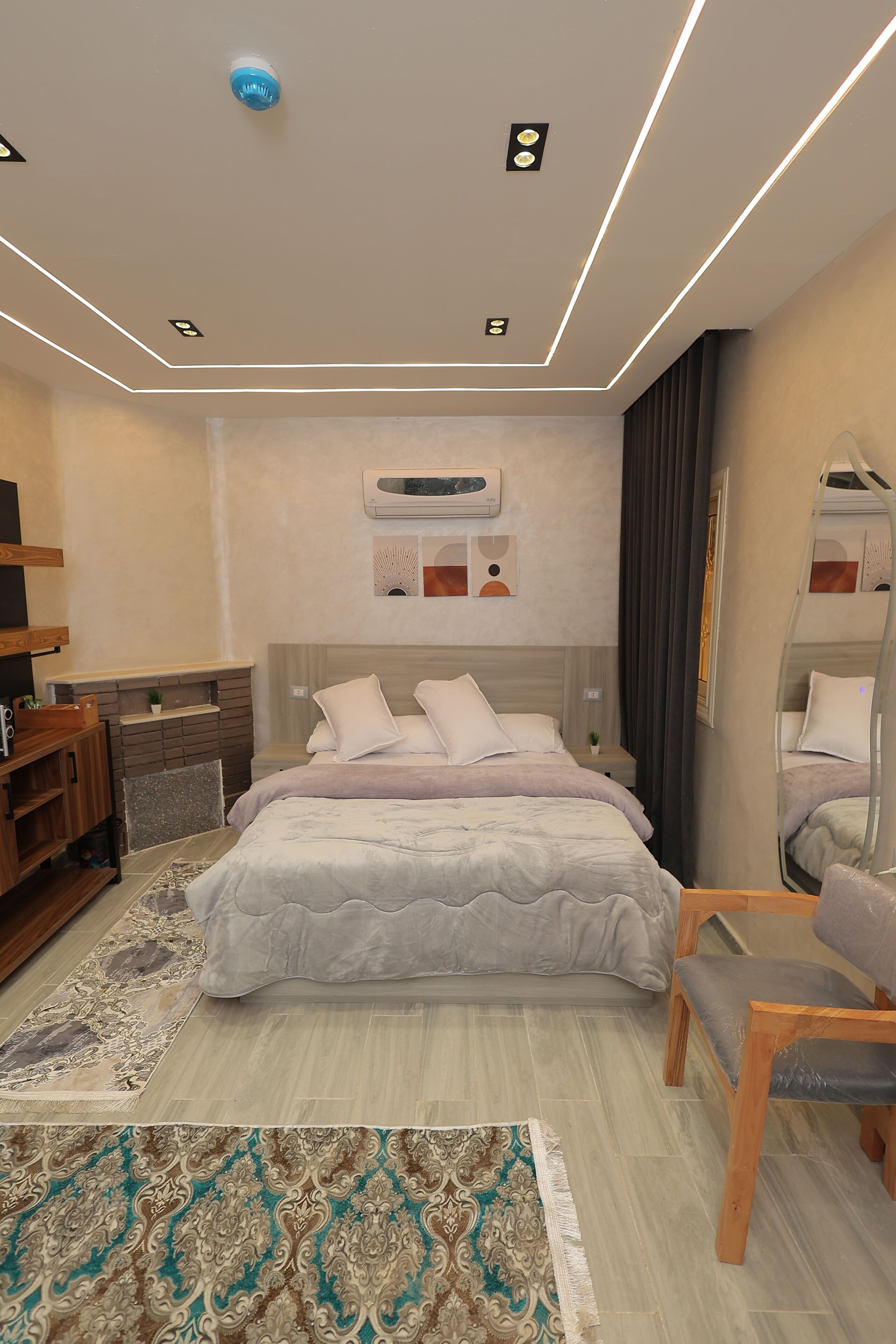 Habitación individual Confort, balcón, vistas a la ciudad | Escritorio y wifi gratis