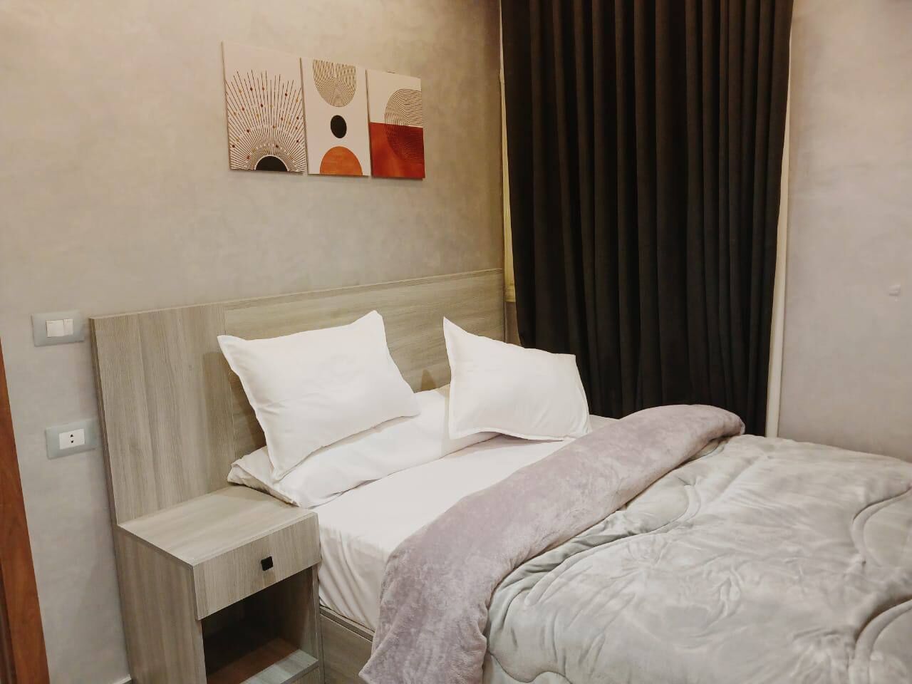 Schreibtisch, kostenloses WLAN