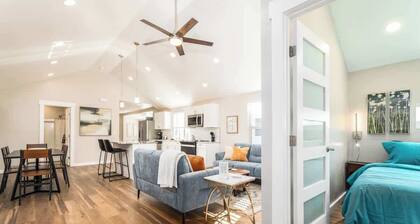 #StayinMyDistrict 2BR Walk to Downtown Nampa