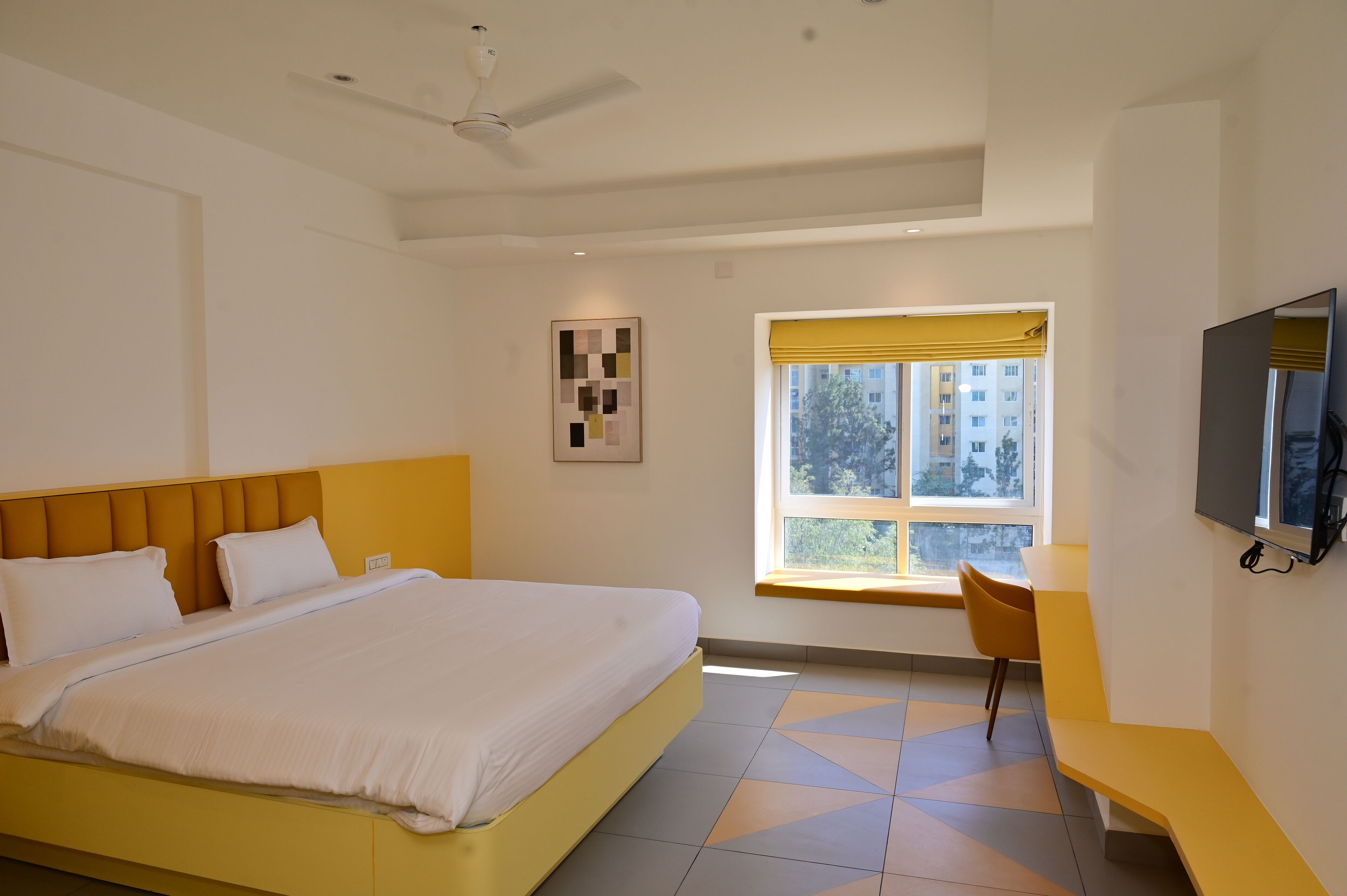 Deluxe Room | In-room safe, iron/ironing board, free WiFi