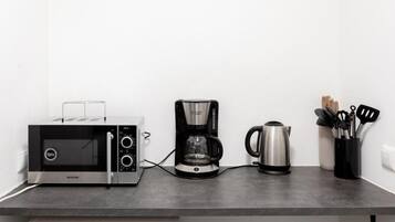 時尚公寓客房, 廚房, 花園景觀 | 住宿內部