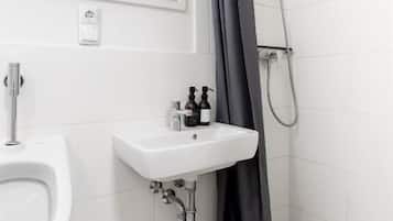 時尚公寓客房, 廚房, 花園景觀 | 浴室