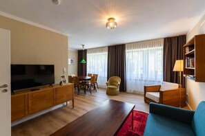 Living area - Luis City Apartments (Regensburg)