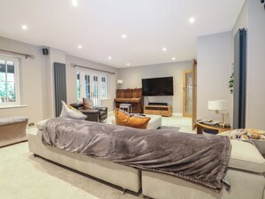 Living area - Woodlands House (Ringwood)