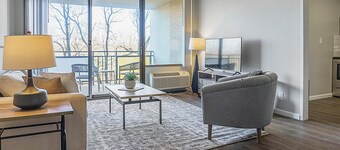 Landing Beautiful Studio, Game Room, Gym