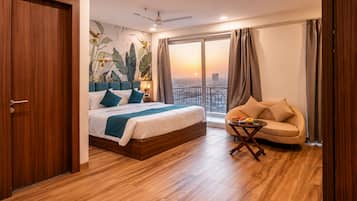 Junior Suite | Minibar, desk, laptop workspace, iron/ironing board