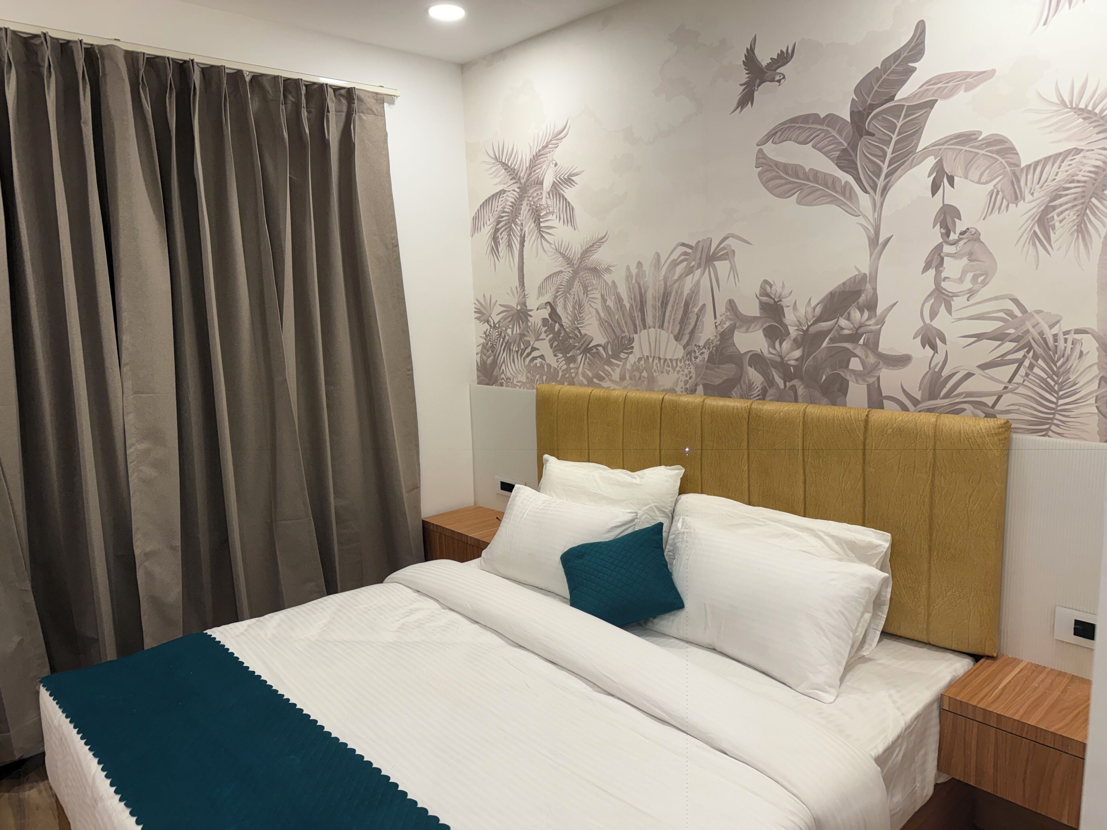 Deluxe Double or Twin Room, City View | Desk, laptop workspace, iron/ironing board, free WiFi