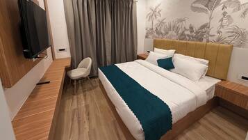 Deluxe Double or Twin Room, City View | Desk, laptop workspace, iron/ironing board, free WiFi