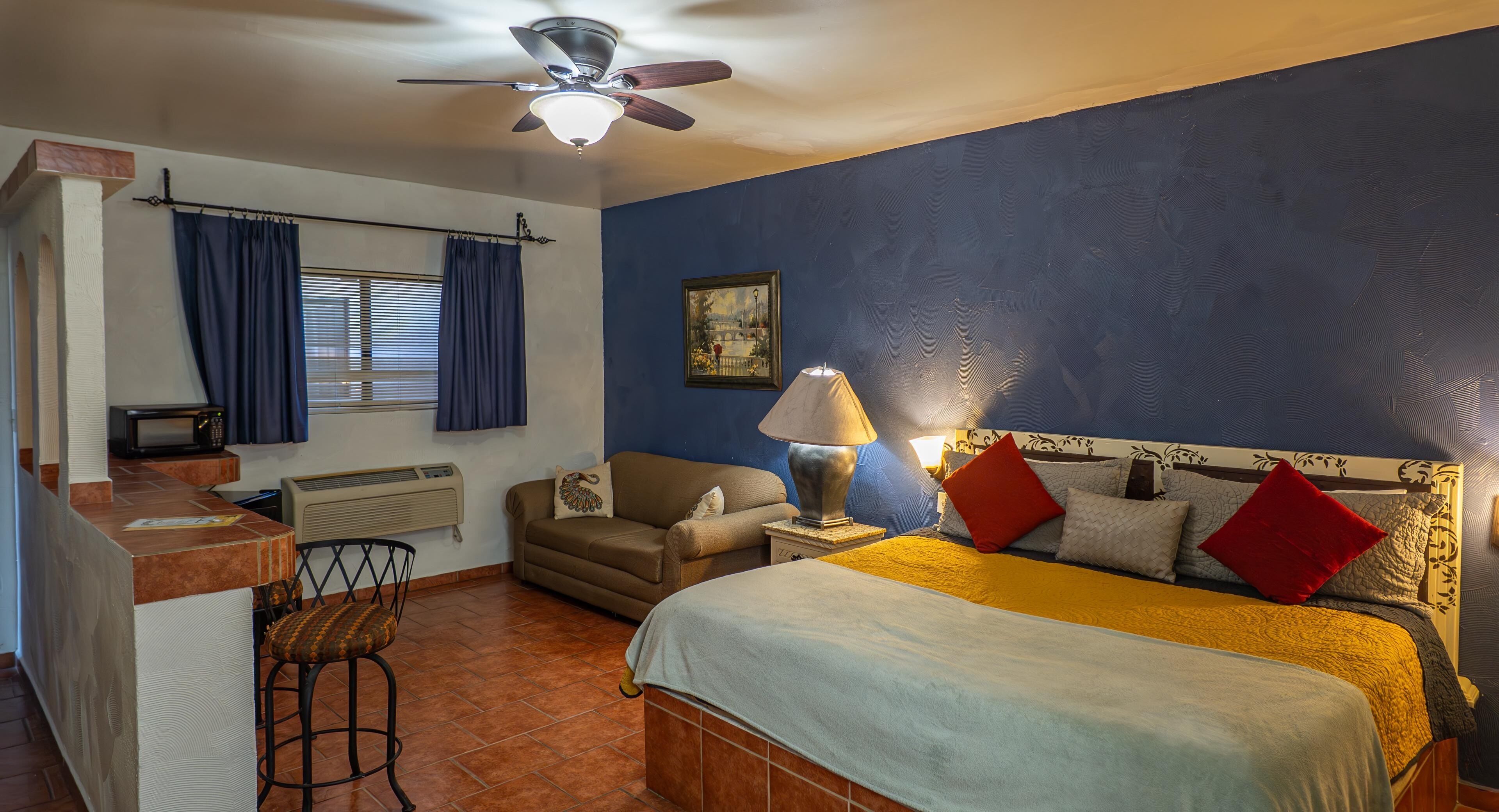 Standard Single Room, Balcony | Iron/ironing board, free WiFi