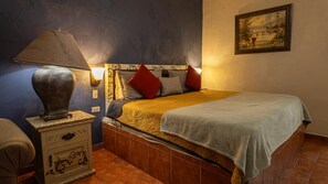 Standard Single Room, Balcony | Iron/ironing board, free WiFi - Hotel El Toro (Magdalena de Kino)