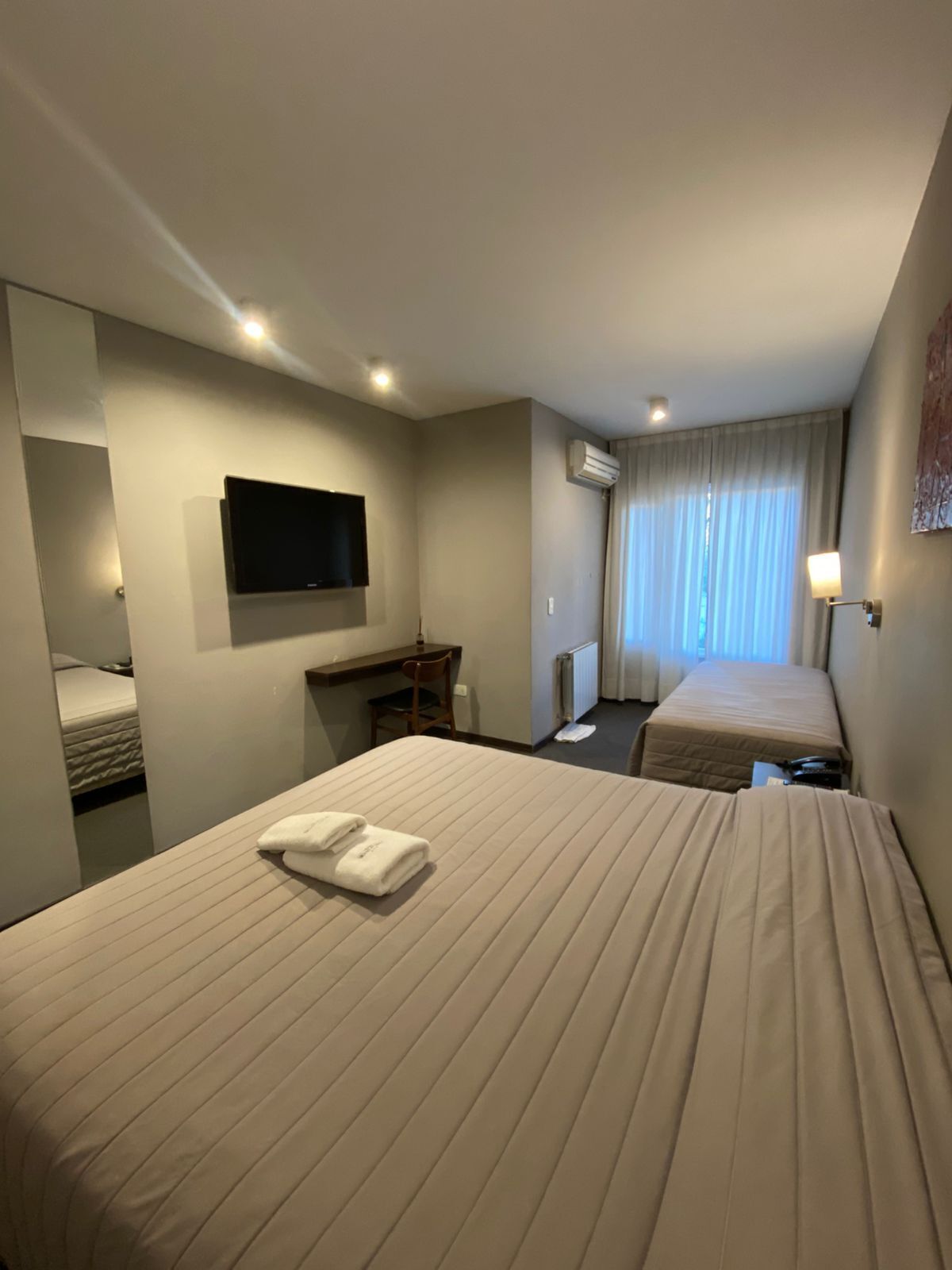 Iron/ironing board, WiFi, bed sheets