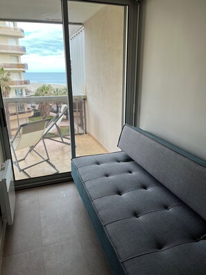 Living area - Superb T1 + Cabin sea view (Canet-en-Roussillon)