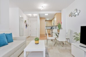 TV - Apartment '216 Central La Cala' with Wi-Fi and Air Conditioning (Las Lagunas de Mijas)