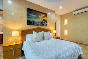 4 bedrooms, iron/ironing board, Internet, bed sheets - Cabo Bello Villa:Beach access, Private Pool, Gated Community. (Cabo San lukas)