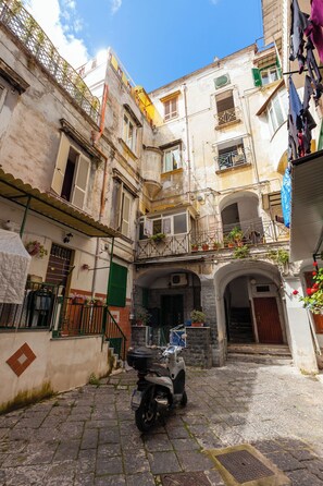 Exterior - Materdei Terrace - One Bedroom Apartment, Sleeps 4 (Naples)