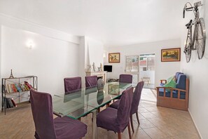 Interior - Central Albufeira Vacation Flat with Shared Pool (Albufeira)