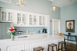 Luokittelematon kuva, 2 kautta 41, painike