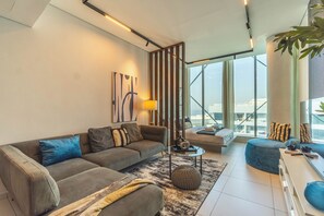 Living area - Unforgettable Canal & Sea View (Dubai)