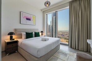 2 bedrooms, iron/ironing board, WiFi, bed sheets - Elegant 2Bed | Walk to Burj Khalifa & Dubai Mall (Downtown, Dubai)