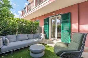 Exterior detail - Aurea 27 - 5 Min Walk to Beach & Private Garden (Taggia)