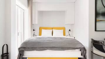 Fer et planche à repasser, Wi-Fi, literie fournie