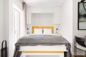 Ferros/tábuas de passar roupa, Wi-Fi, roupa de cama