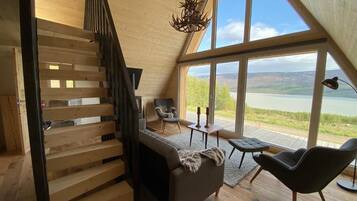 Superior chalet, uitzicht op meer | Woonruimte