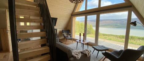 Superior Chalet, Lake View | Living area