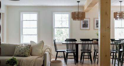 Lakefront Lodge Suite - The Forest Hill Lodge