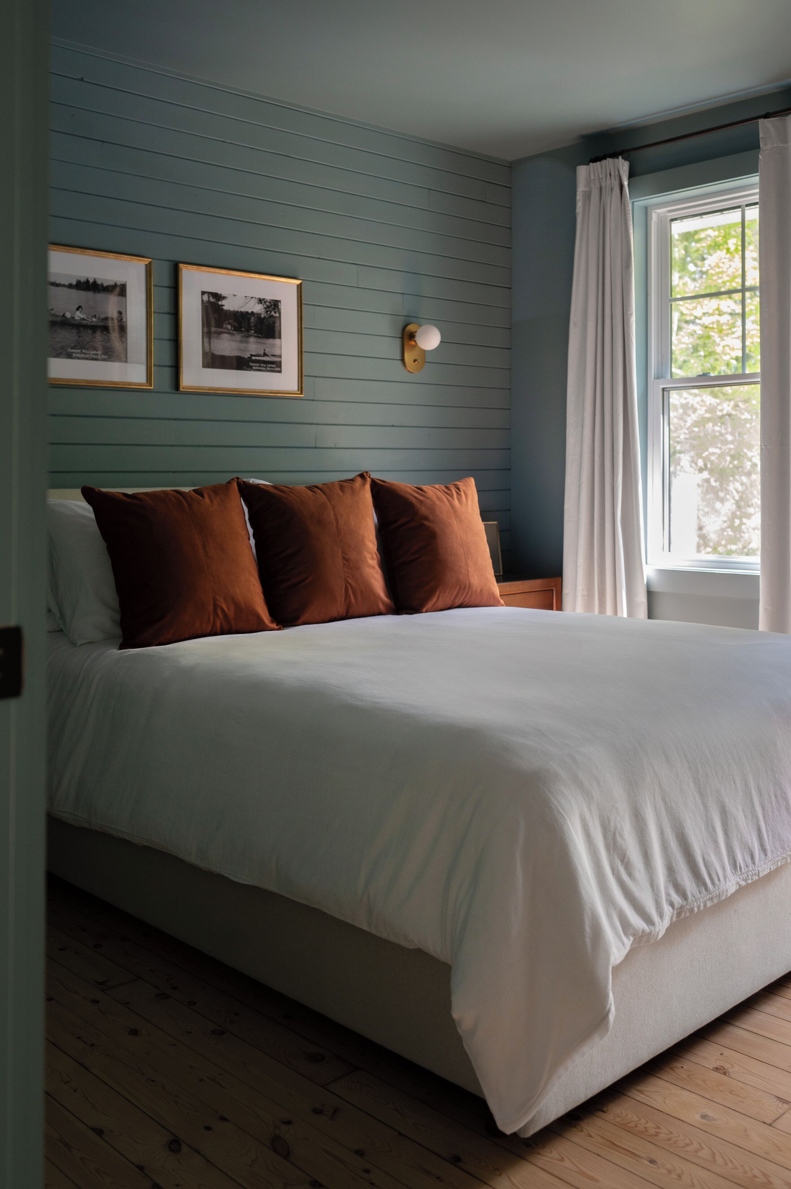 5 bedrooms, WiFi, bed sheets