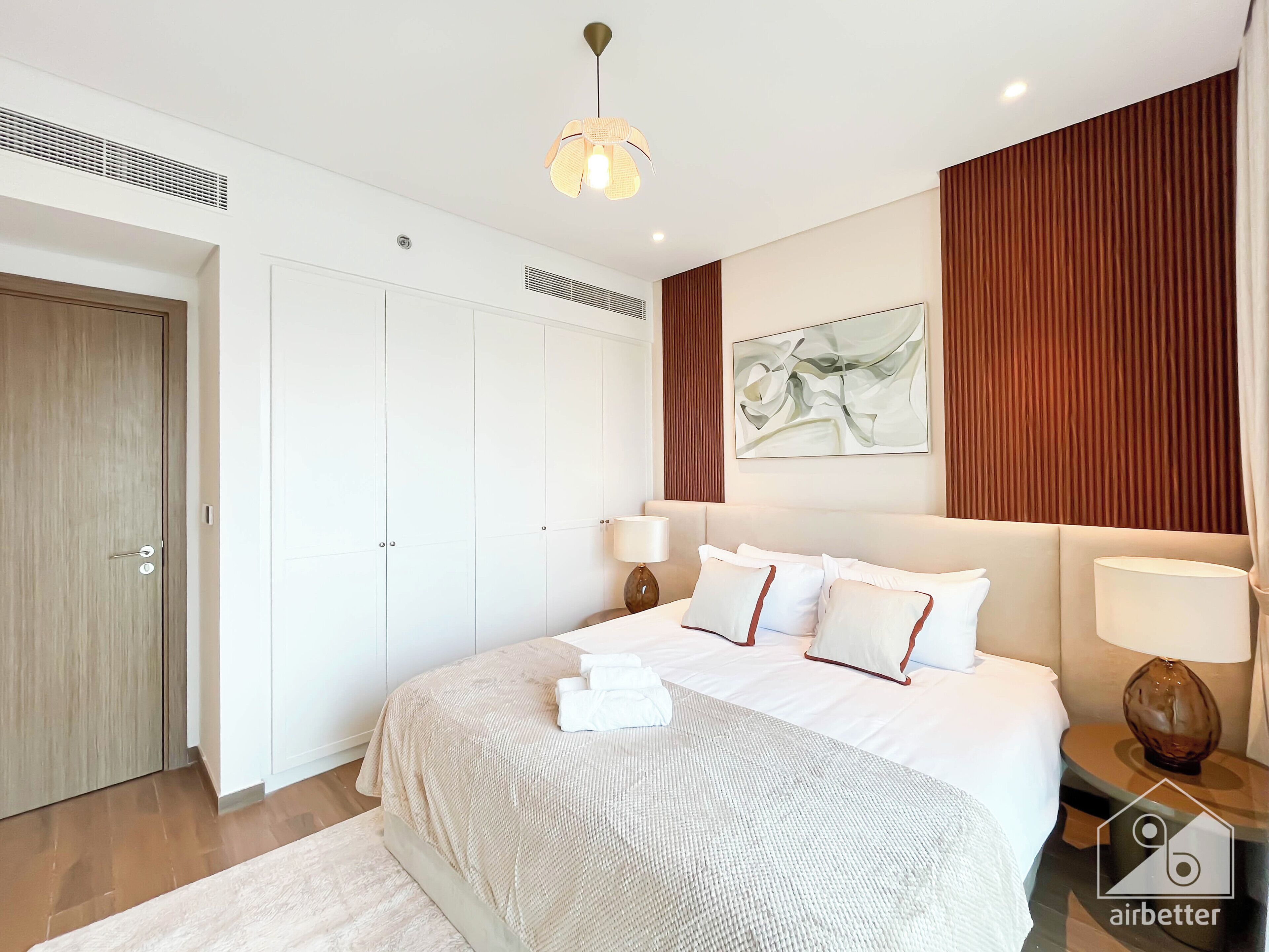 Strykejern/-brett, internettilgang, sengetøy og rullestolvennlig