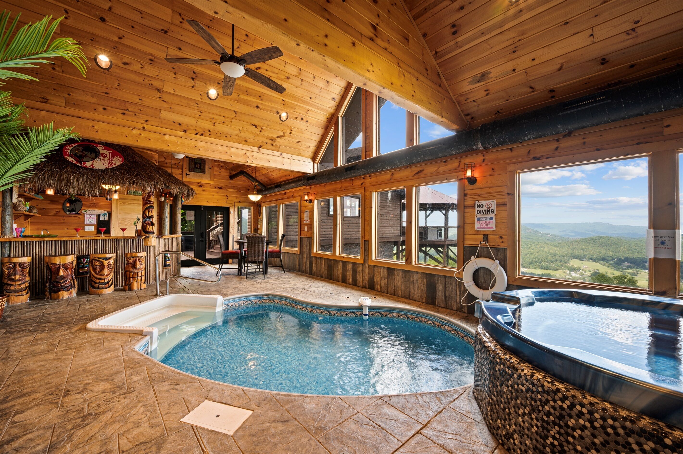 Sisäuima-allas, lämmitetty uima-allas