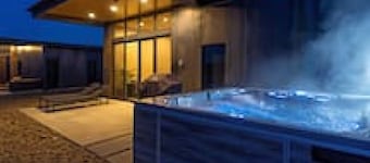 Columbia River Retreat Lakehouse