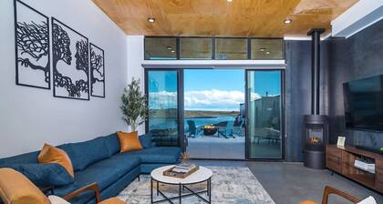 The Lazy Vine Lakehouse at the Gorge