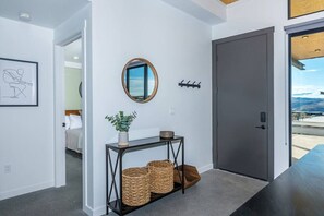 Bügeleisen/Bügelbrett, WLAN, Bettwäsche