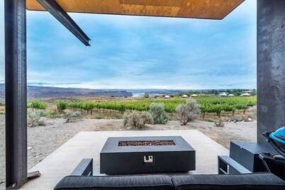 Cave B Ridge - The Sky View Lounge 5C