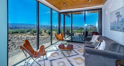 Cave B Ridge - Desert Stage - Views, Wine & Gorge