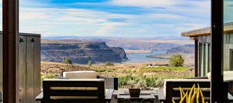 Verse & Vine Retreat – 5B Cave B Ridge Condo