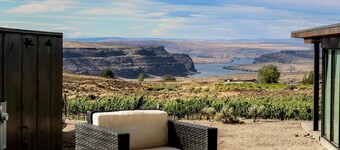 Verse & Vine Retreat – 5B Cave B Ridge Condo