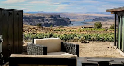 Verse & Vine Retreat – 5B Cave B Ridge Condo